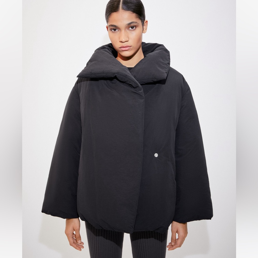 NWT Black Mango Oversized Puffer Jacket (Small but Fits Like Medium)